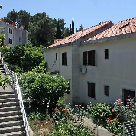 8833a Apartment *