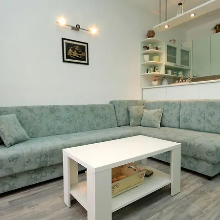 Apartment 8833a