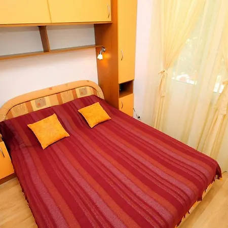 8833a * Cavtat